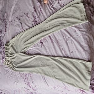 Velvet Grey leggings